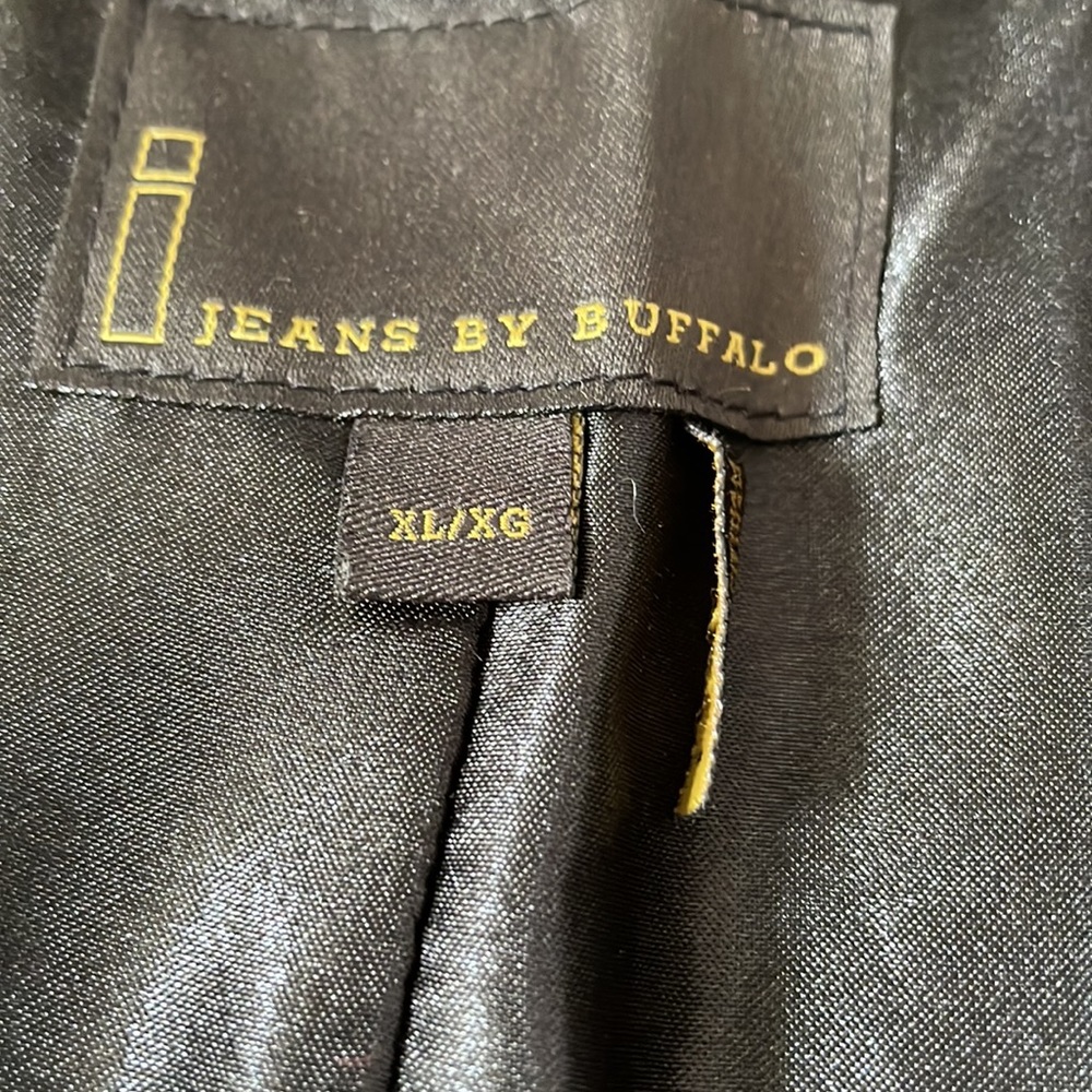 Jacket - Picture 3 of 4